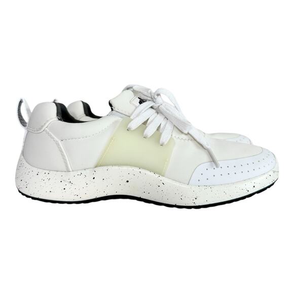 SNIBBS Spacecloud Women's Work Shoes Size 7.5 White Non Slip Sneakers - Picture 1 of 8